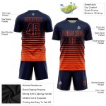 Maillot de football personnalisé à rayures fines, orange, bleu marine, dégradé, sublimation Maillot de football personnalisé à rayures fines, orange, bleu marine, dégradé, sublimation