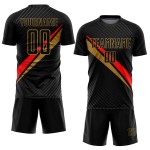 Maillot de football rouge et noir ancien, uniforme diagonal, sublimation personnalisée, or Maillot de football rouge et noir ancien, uniforme diagonal, sublimation personnalisée, or