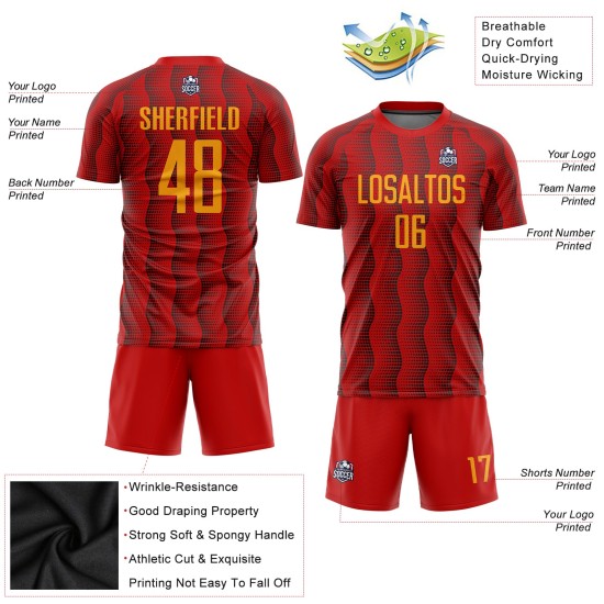 Maillot de football rouge personnalisé à sublimation uniforme doré
